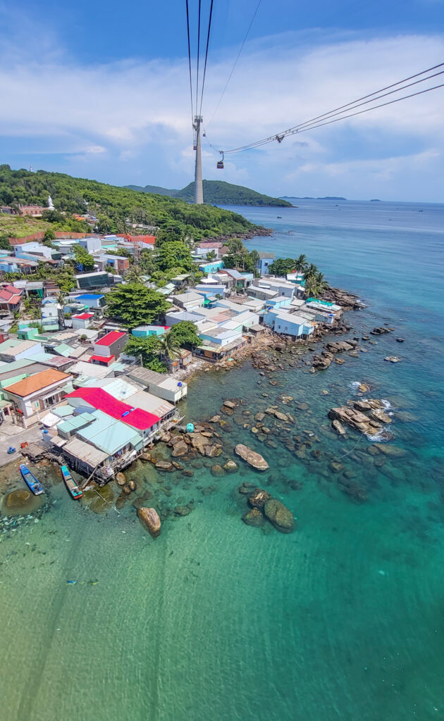 pgu quoc vietnam cable car