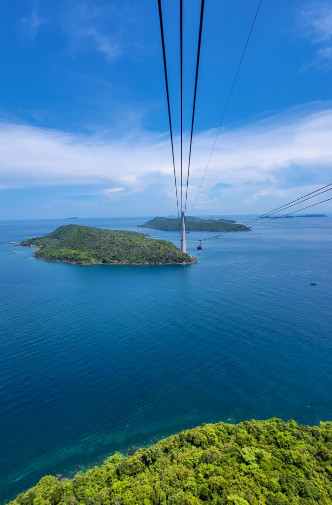 cable car phu quoc vietnam